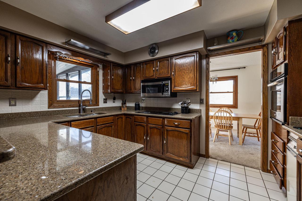 1112 Parkridge DRIVE