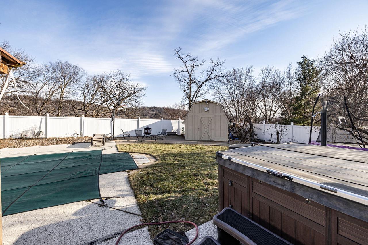 1112 Parkridge DRIVE