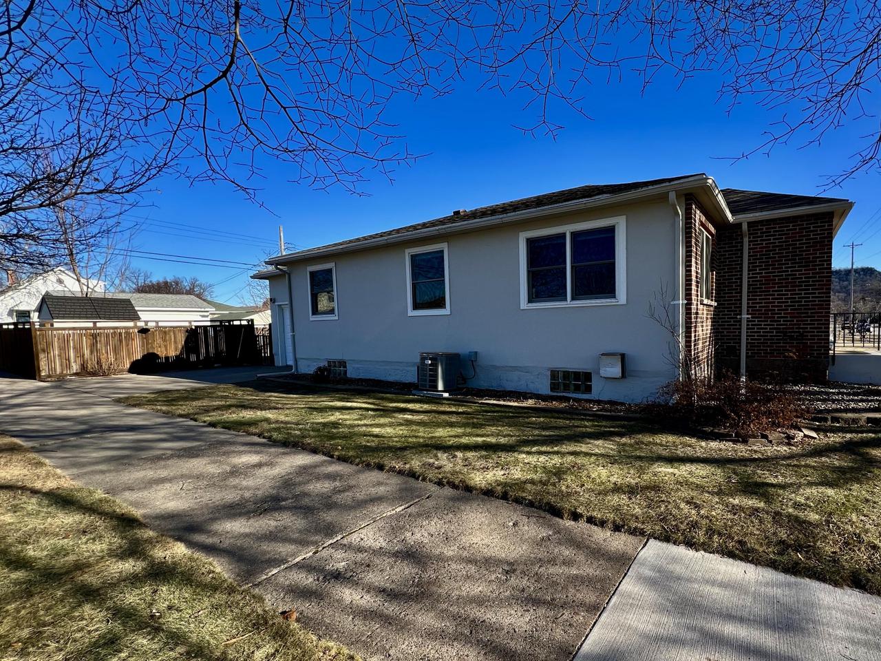 2101 Green Bay STREET