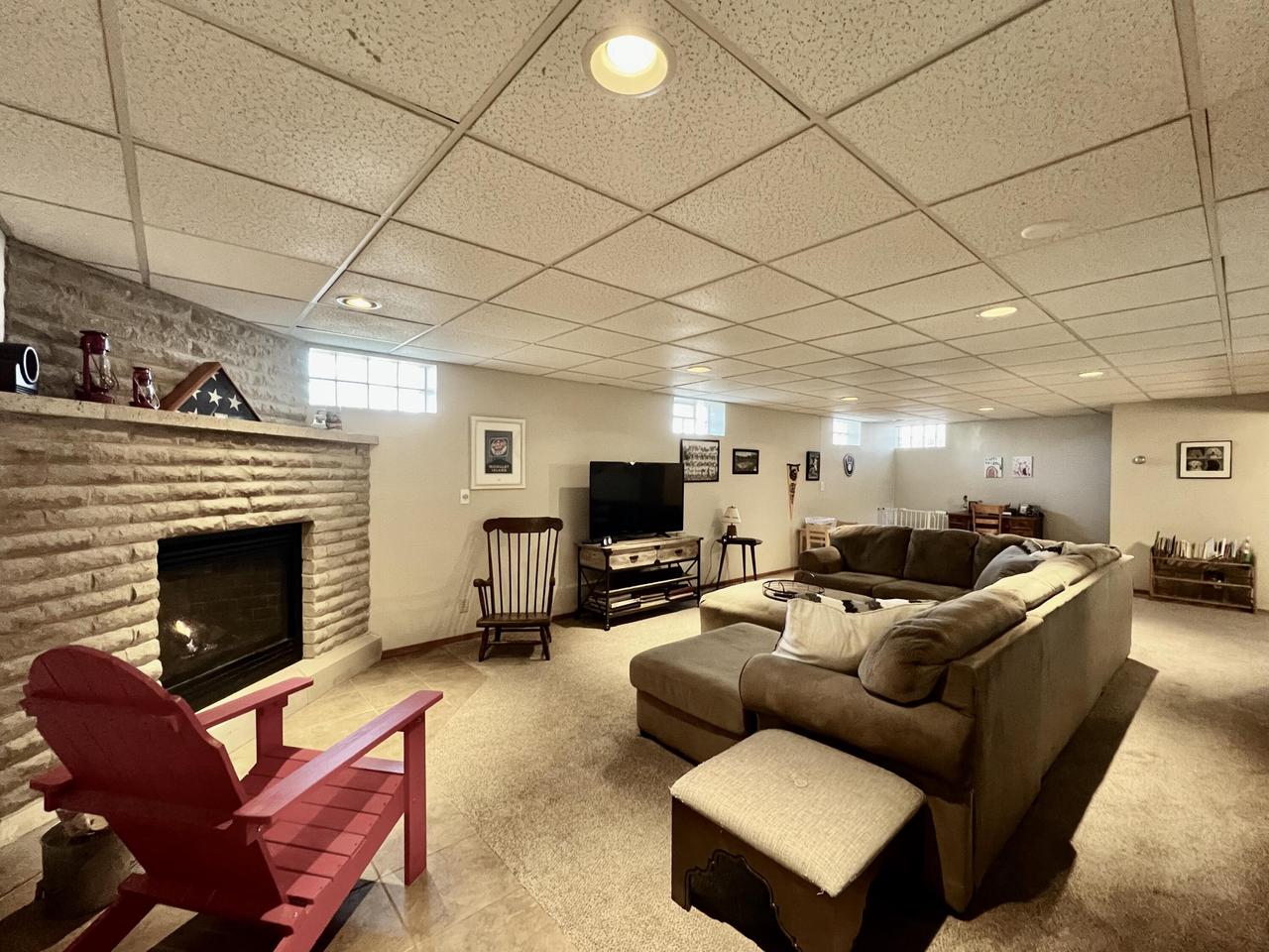 2101 Green Bay STREET