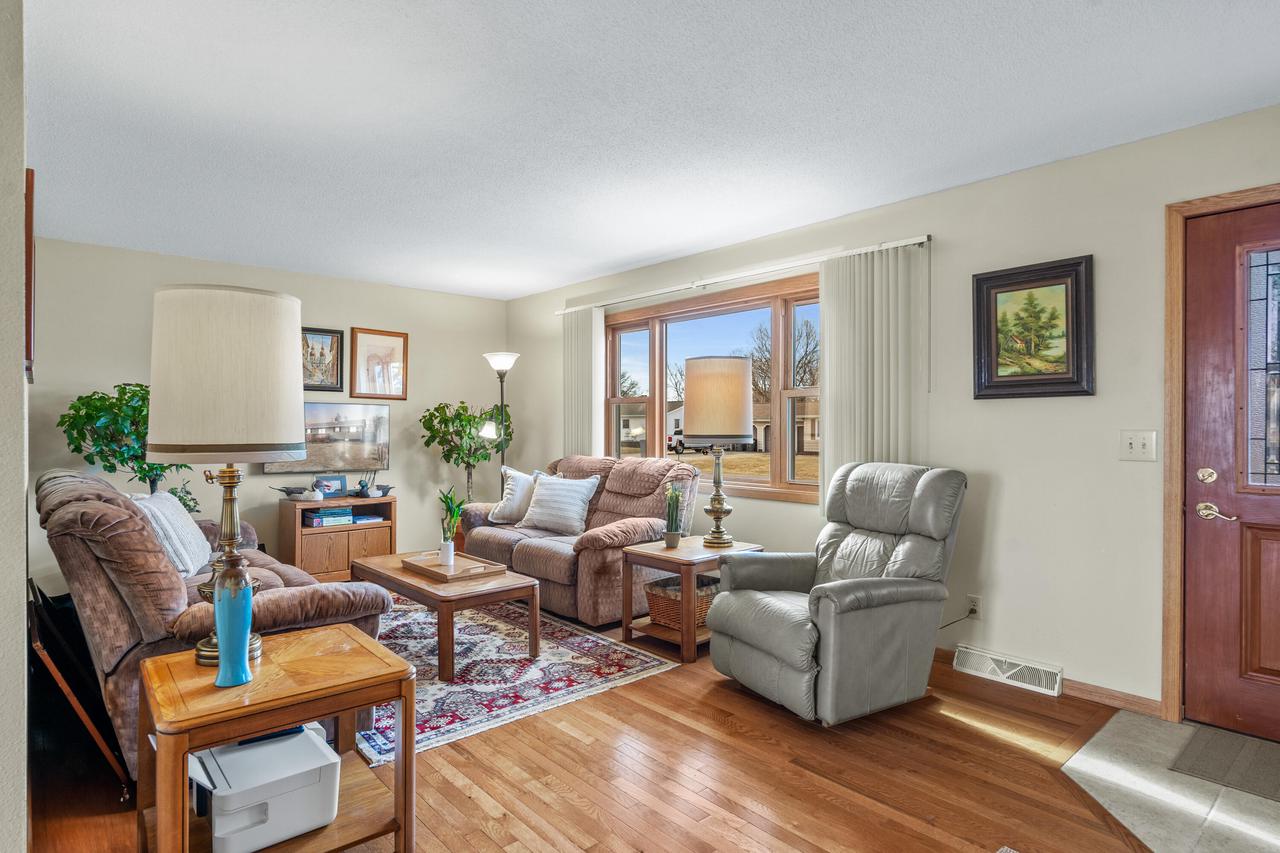 W8408 Woodview DRIVE