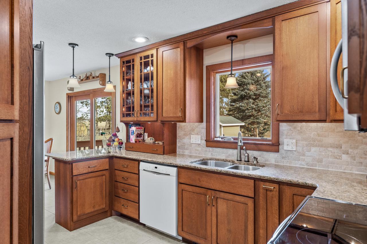 W8408 Woodview DRIVE