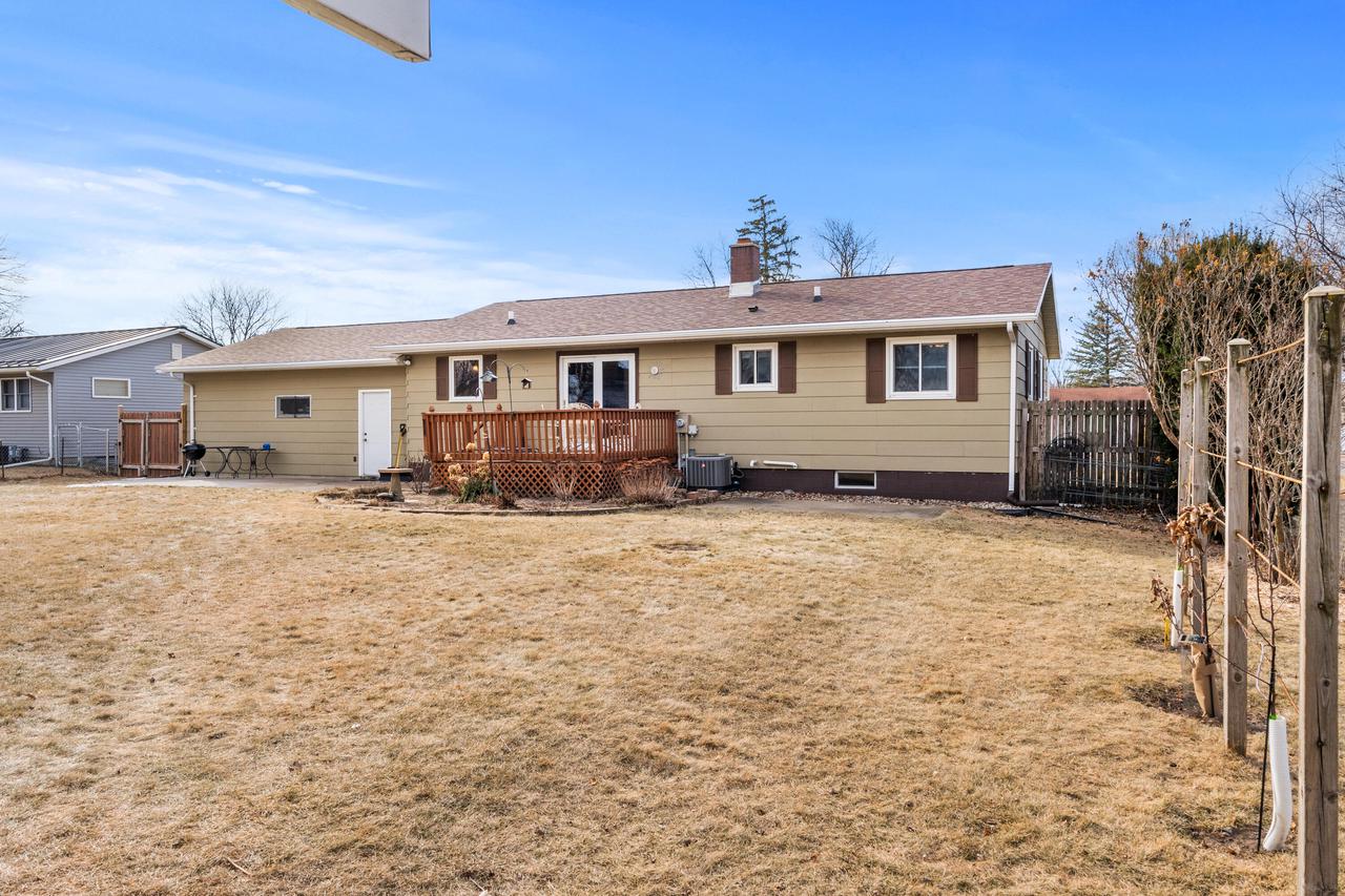 W8408 Woodview DRIVE