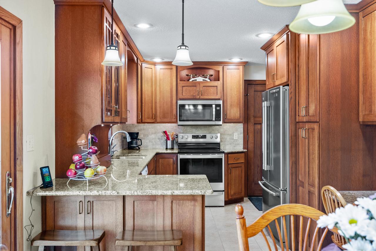 W8408 Woodview DRIVE