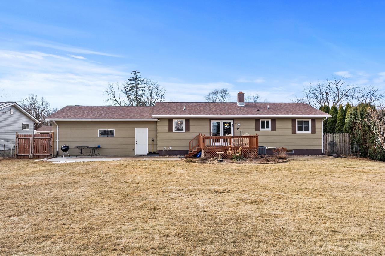 W8408 Woodview DRIVE