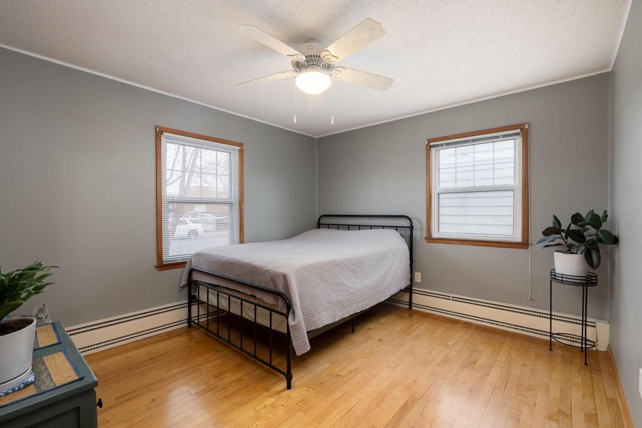 121 4th AVENUE NORTH North