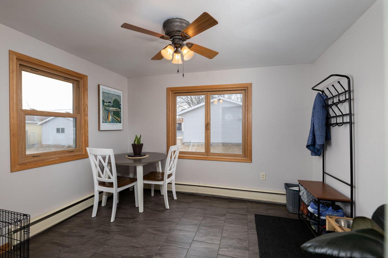 121 4th AVENUE NORTH North