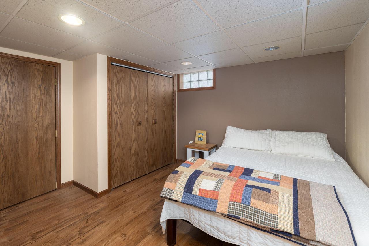 121 4th AVENUE NORTH North