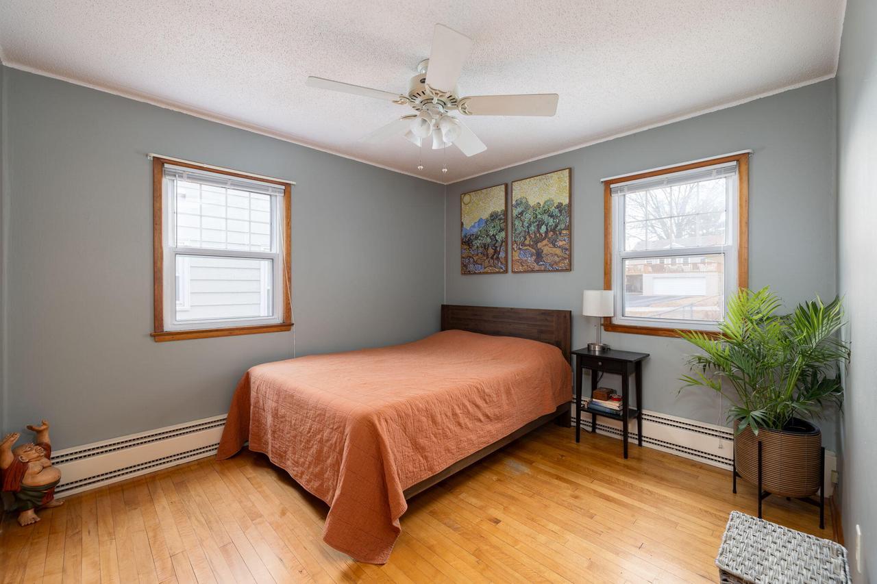 121 4th AVENUE NORTH North