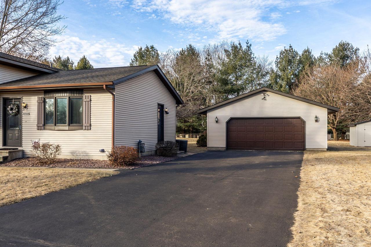 N7049 Elizabeth DRIVE