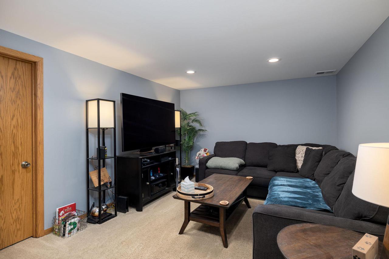 N7049 Elizabeth DRIVE