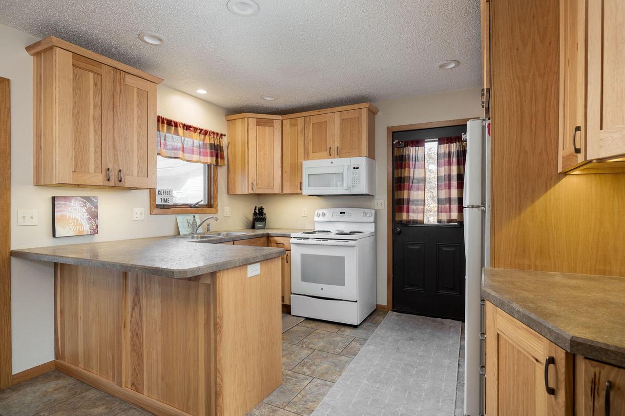 N7049 Elizabeth DRIVE