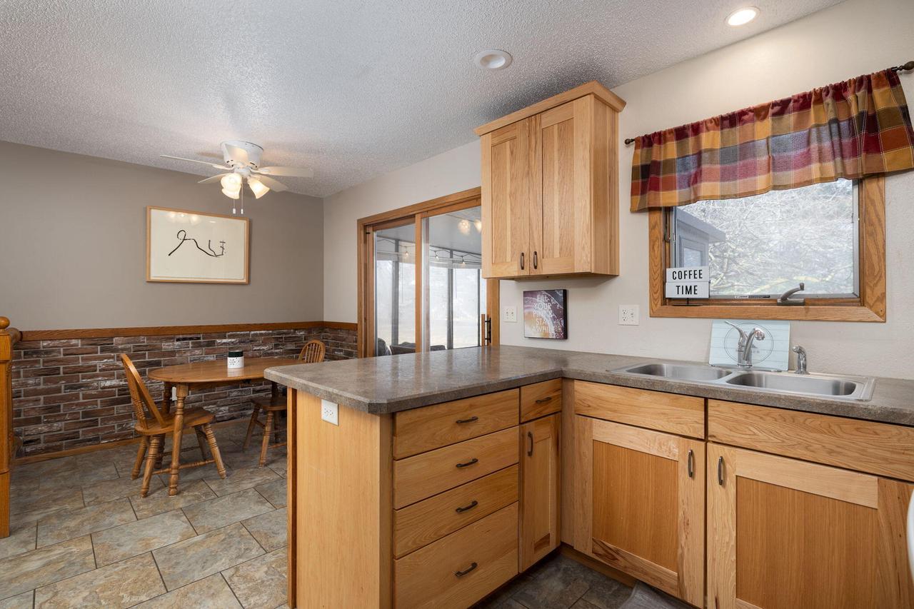 N7049 Elizabeth DRIVE