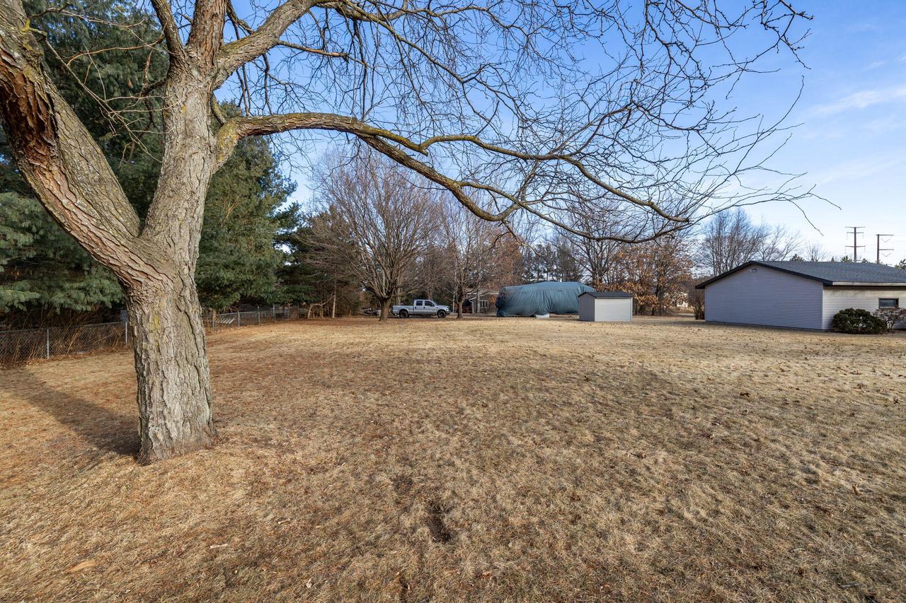 N7049 Elizabeth DRIVE