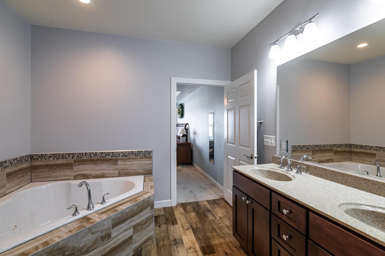 W4967 Battlestone Station ROAD 4