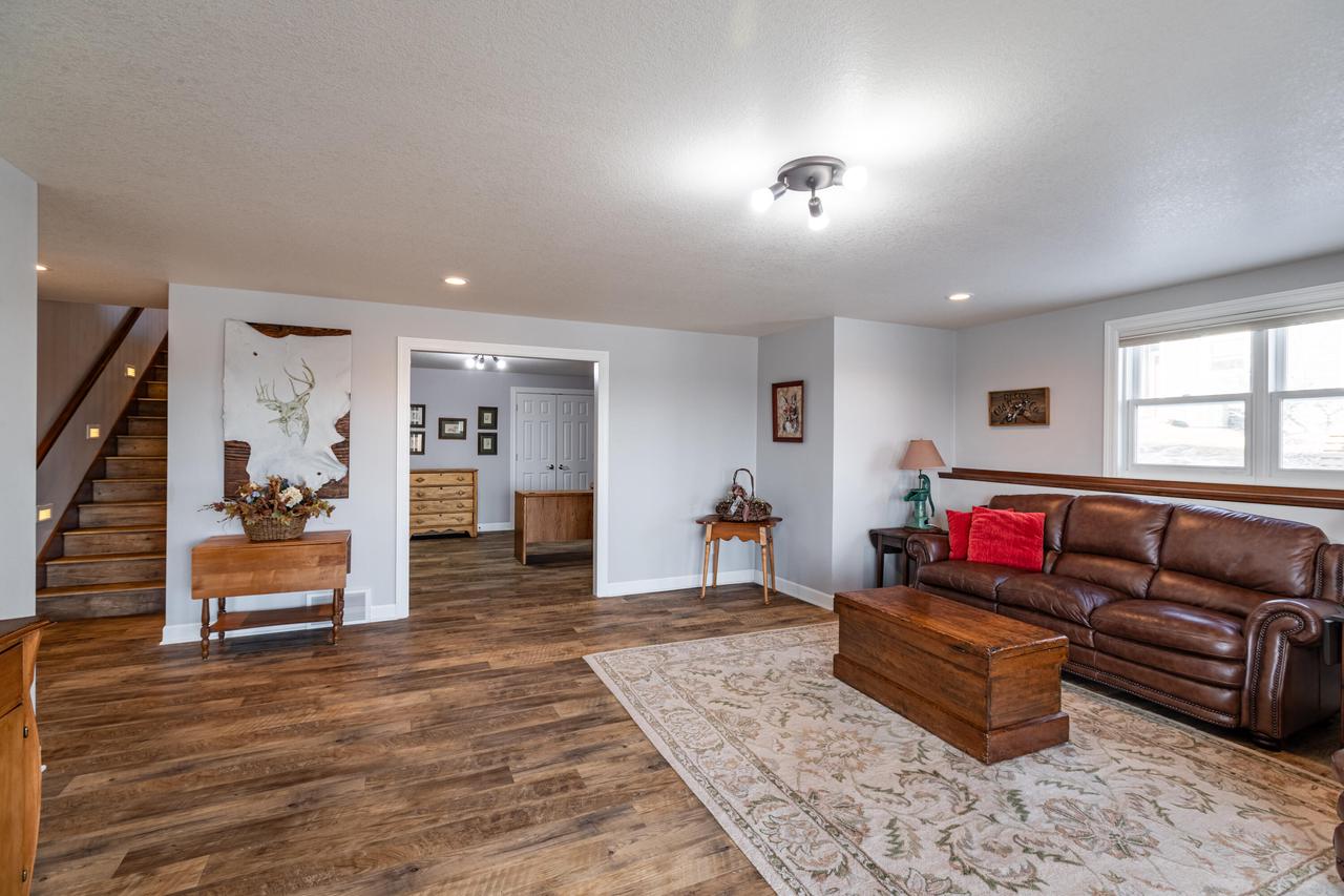 W4967 Battlestone Station ROAD 4