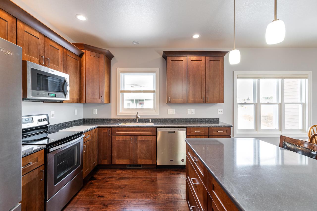 W4967 Battlestone Station ROAD 4