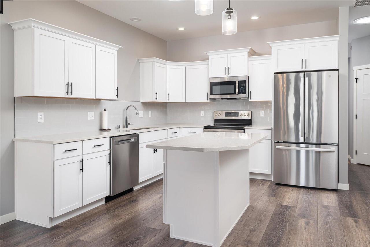 1731 Red Clover STREET