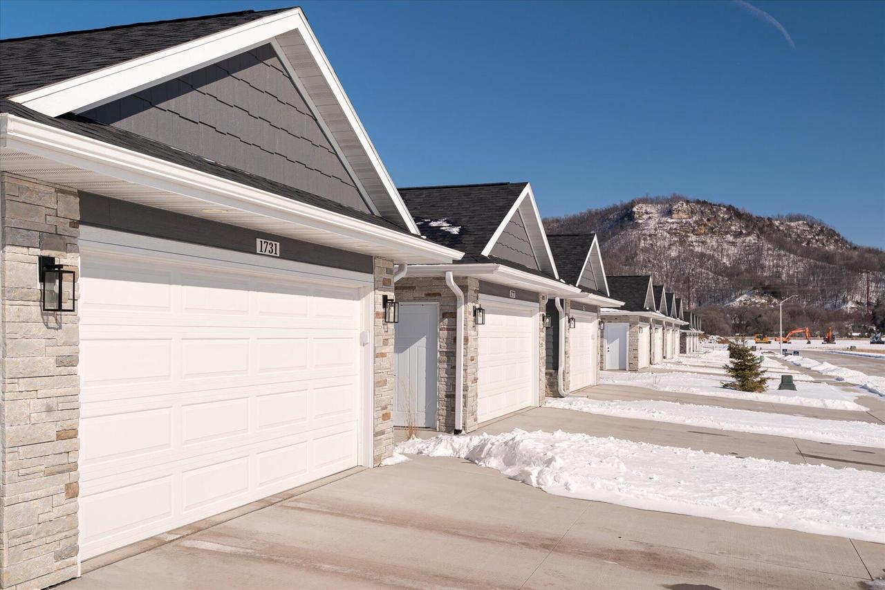 1731 Red Clover STREET