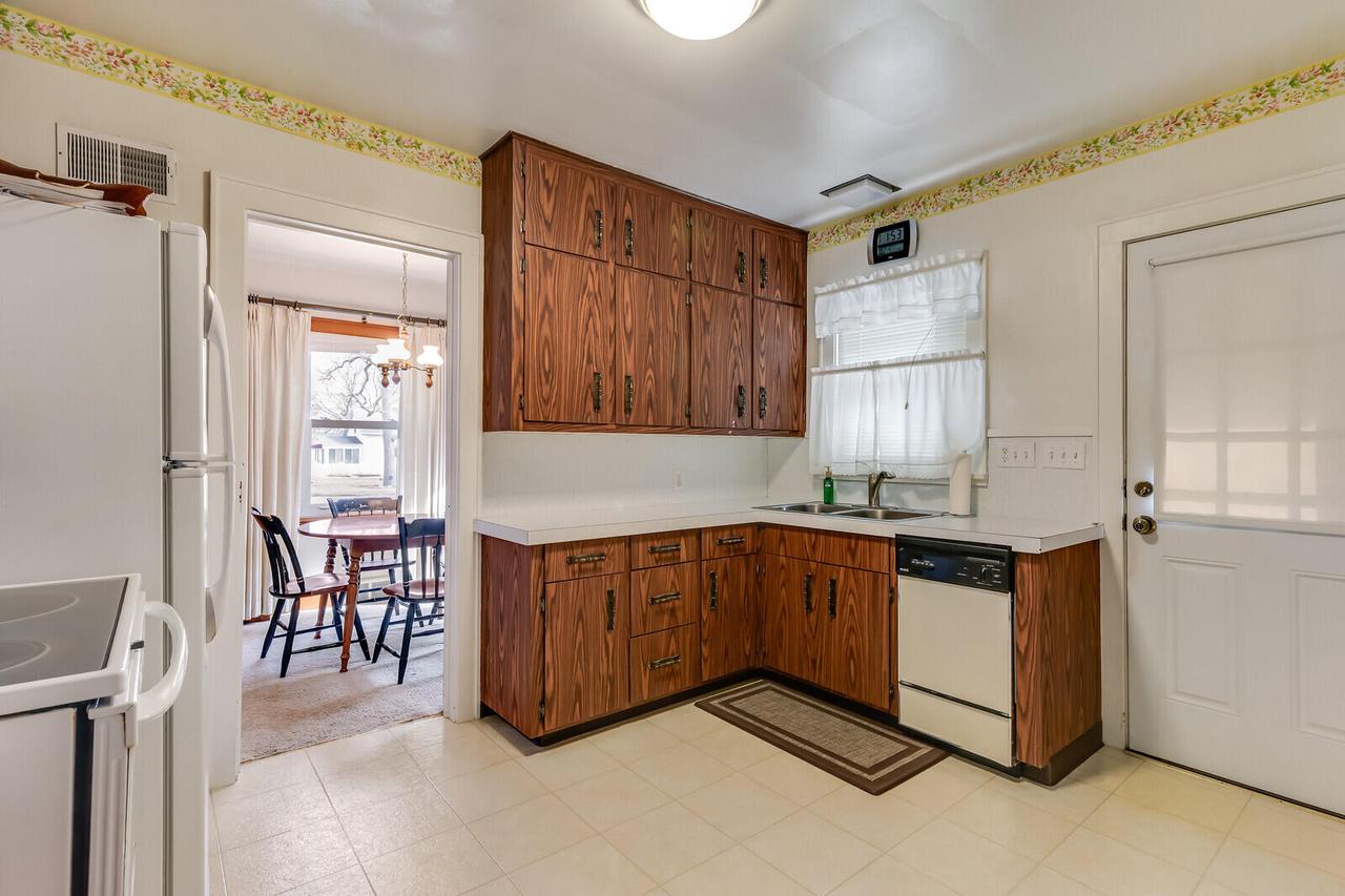 2116 15th PLACE SOUTH South