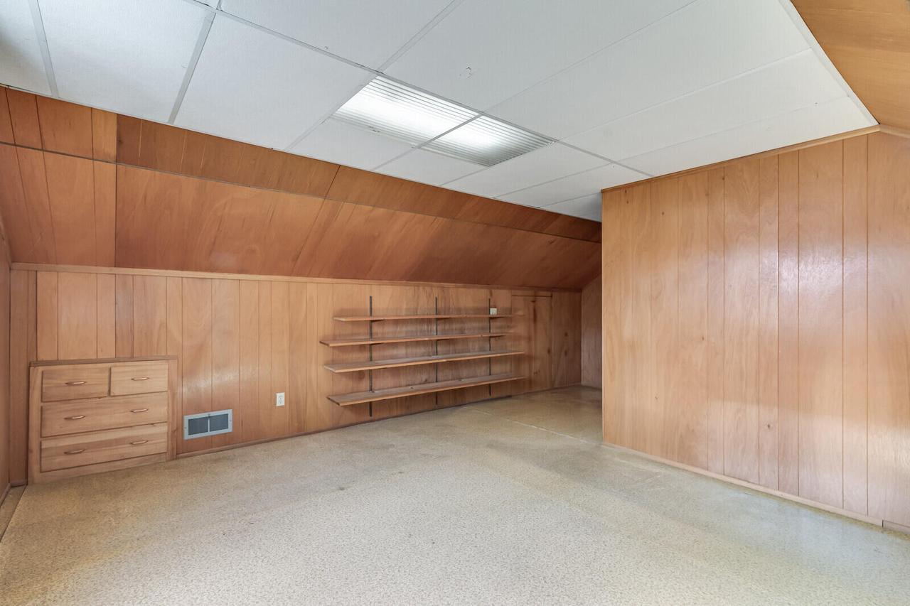 2116 15th PLACE SOUTH South