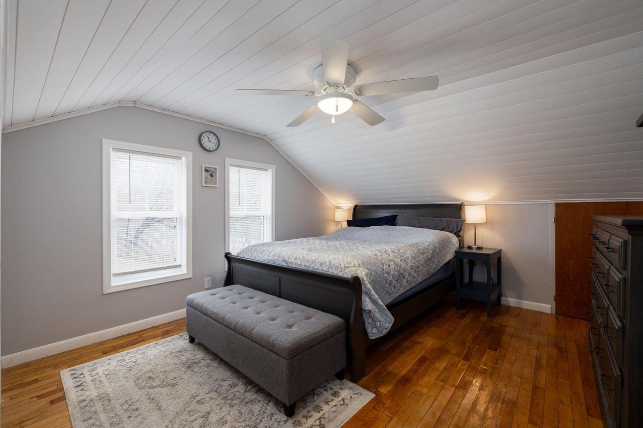 1834 Lakeshore DRIVE