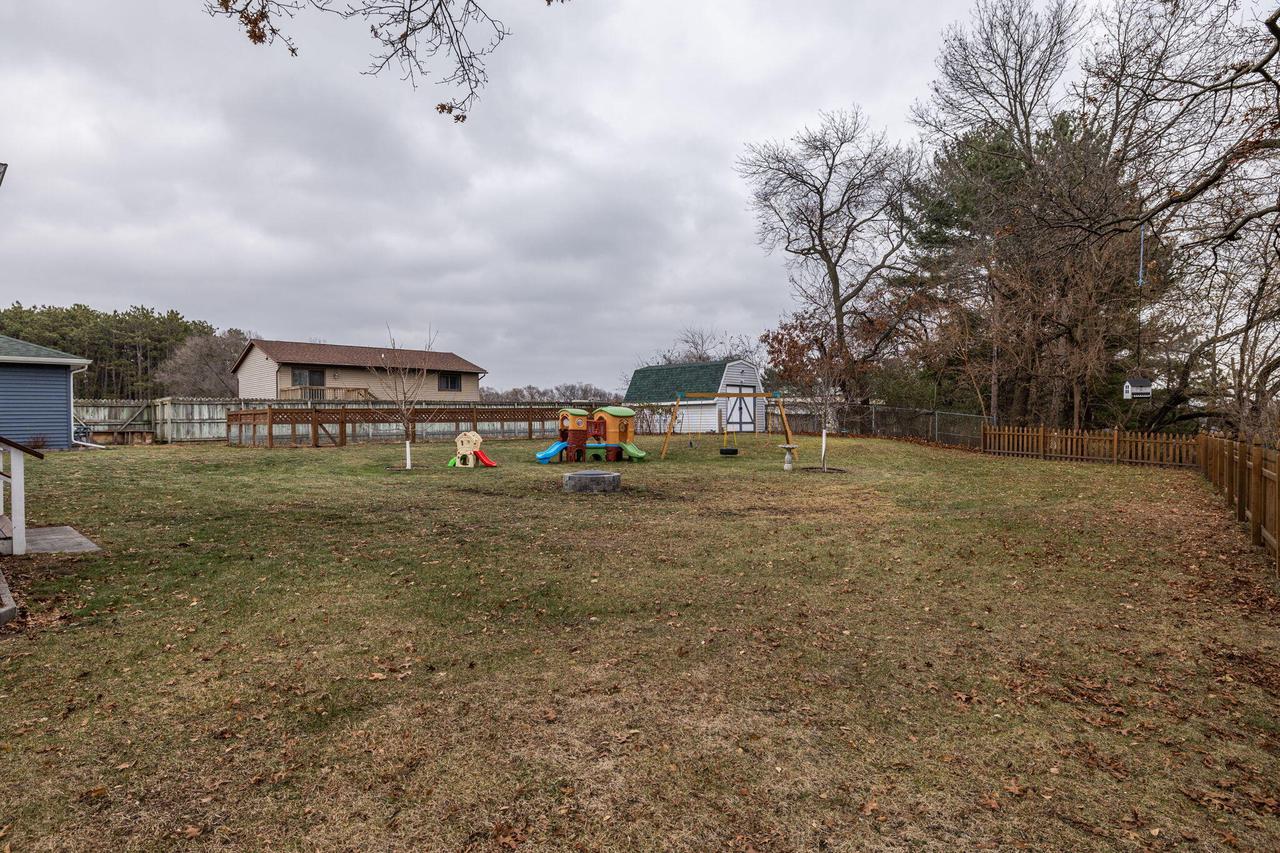 1834 Lakeshore DRIVE