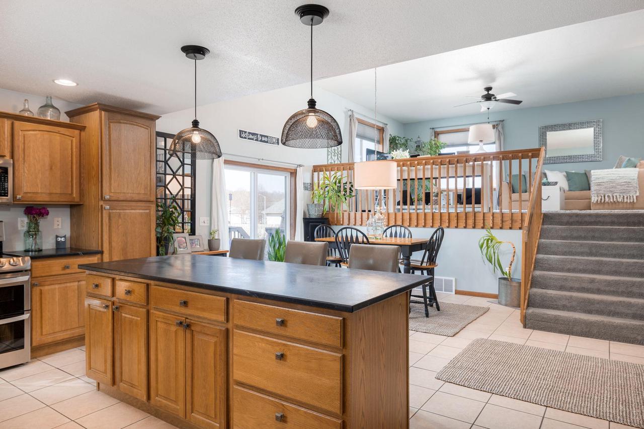 303 Cherry LANE NORTH North