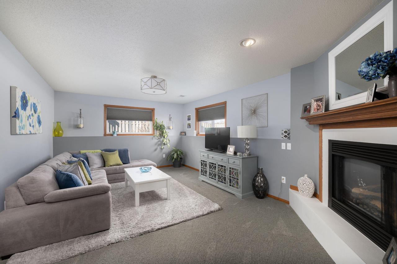 303 Cherry LANE NORTH North