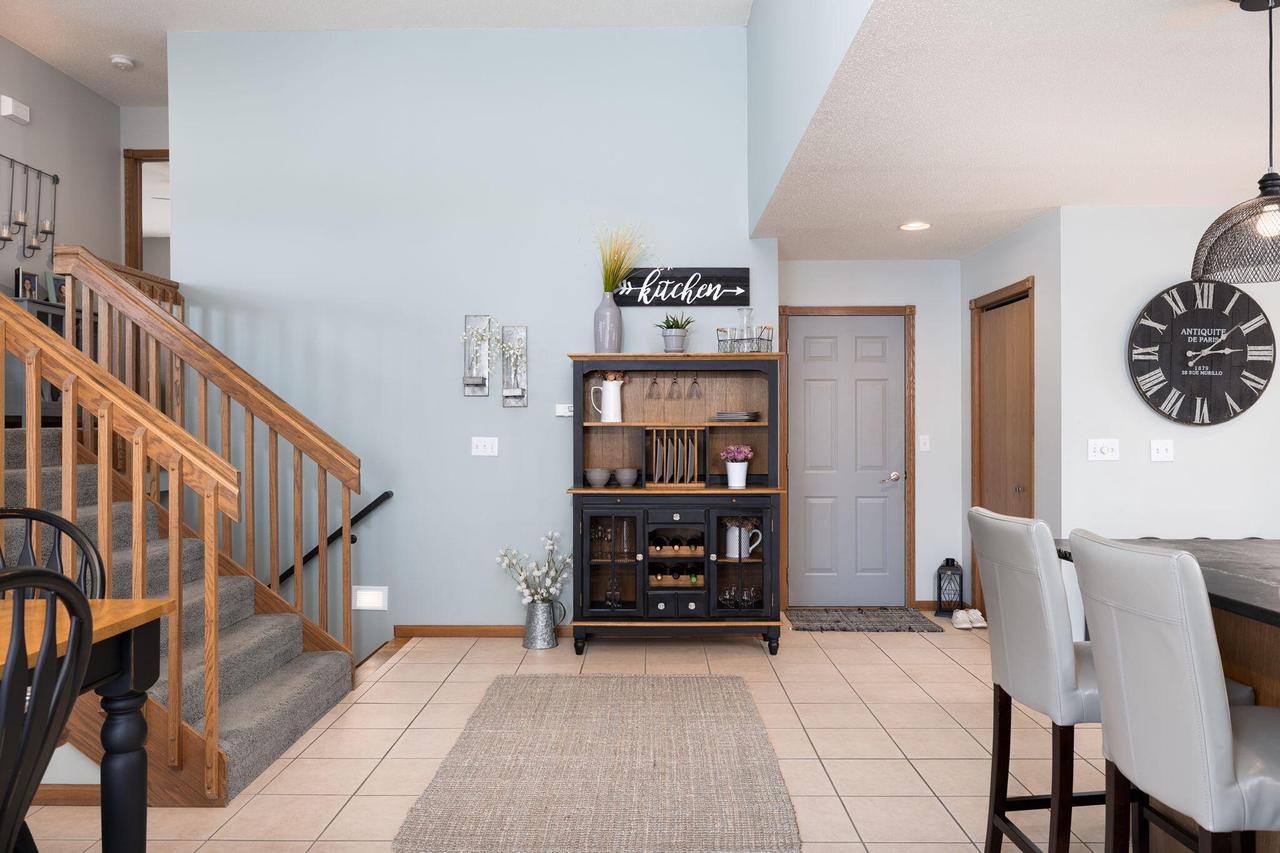 303 Cherry LANE NORTH North