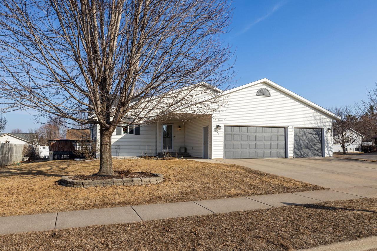 303 Cherry LANE NORTH North