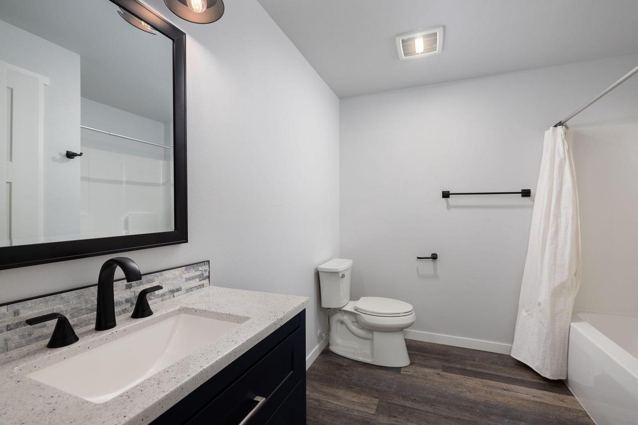 205 Tom Anderson STREET