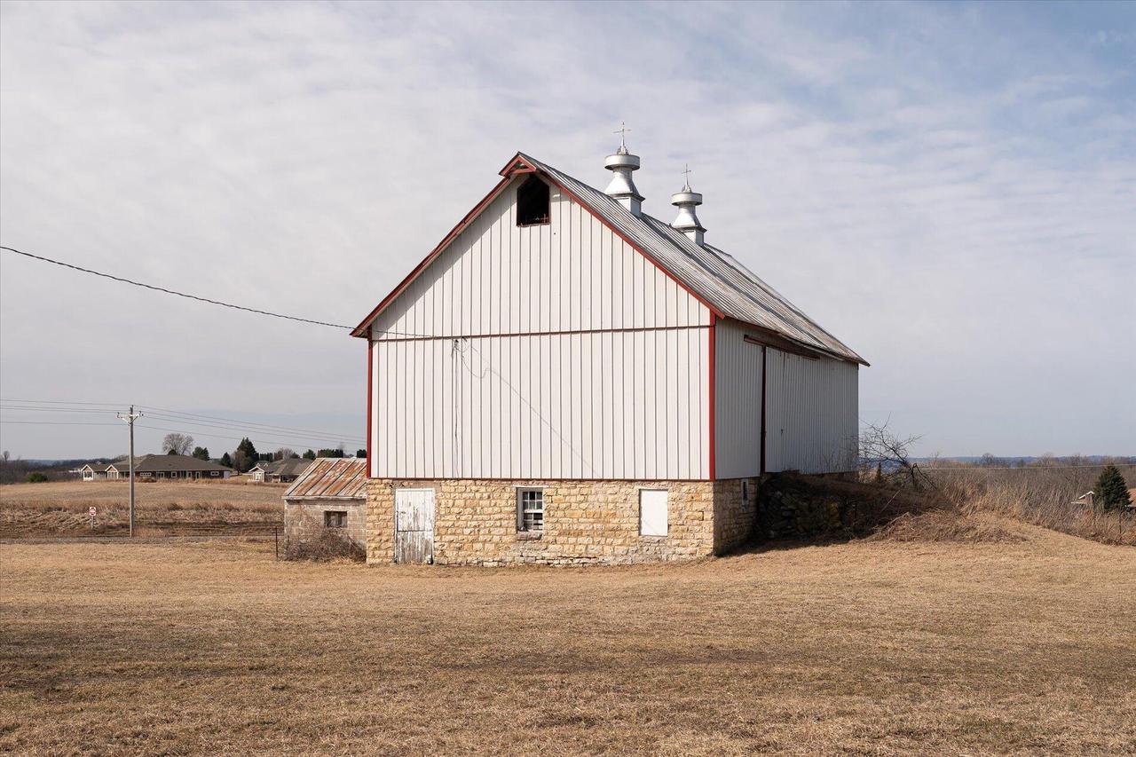 W4836 State Road 33