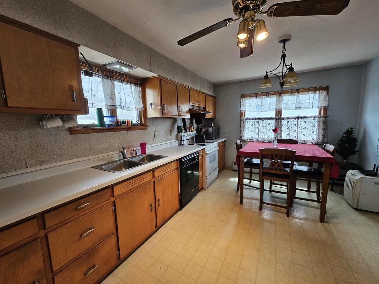 2929 21st PLACE SOUTH South