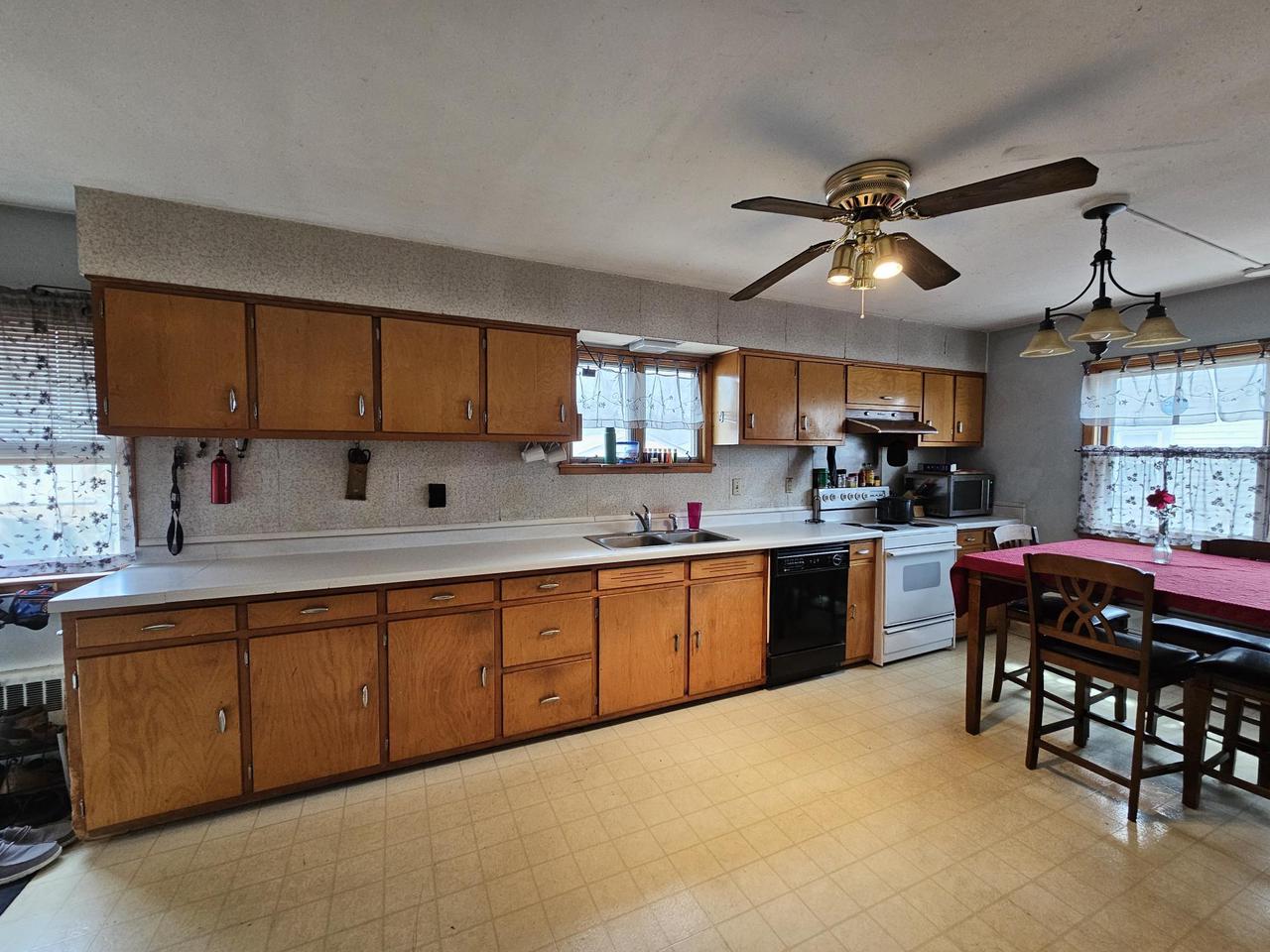 2929 21st PLACE SOUTH South