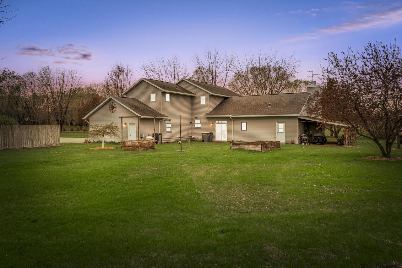 N5640 Theron COURT
