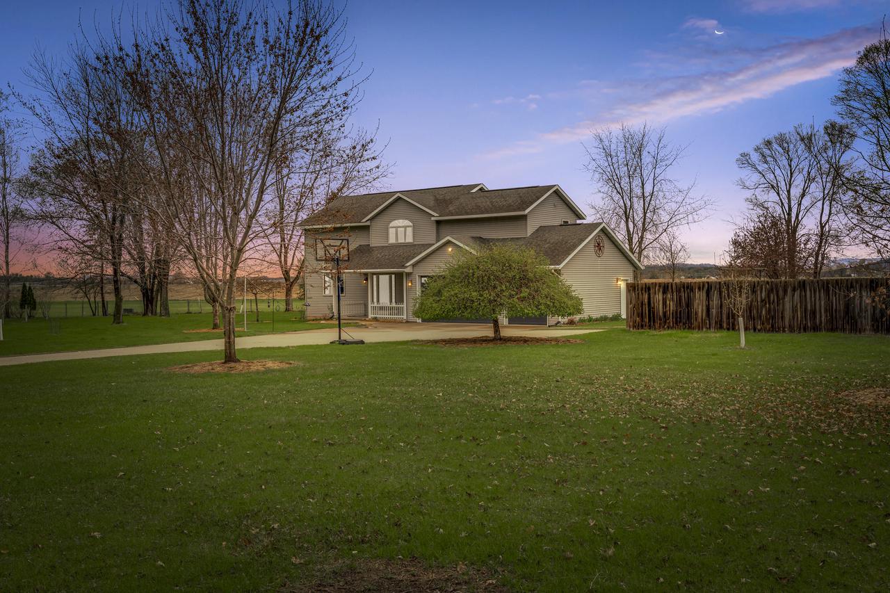 N5640 Theron COURT