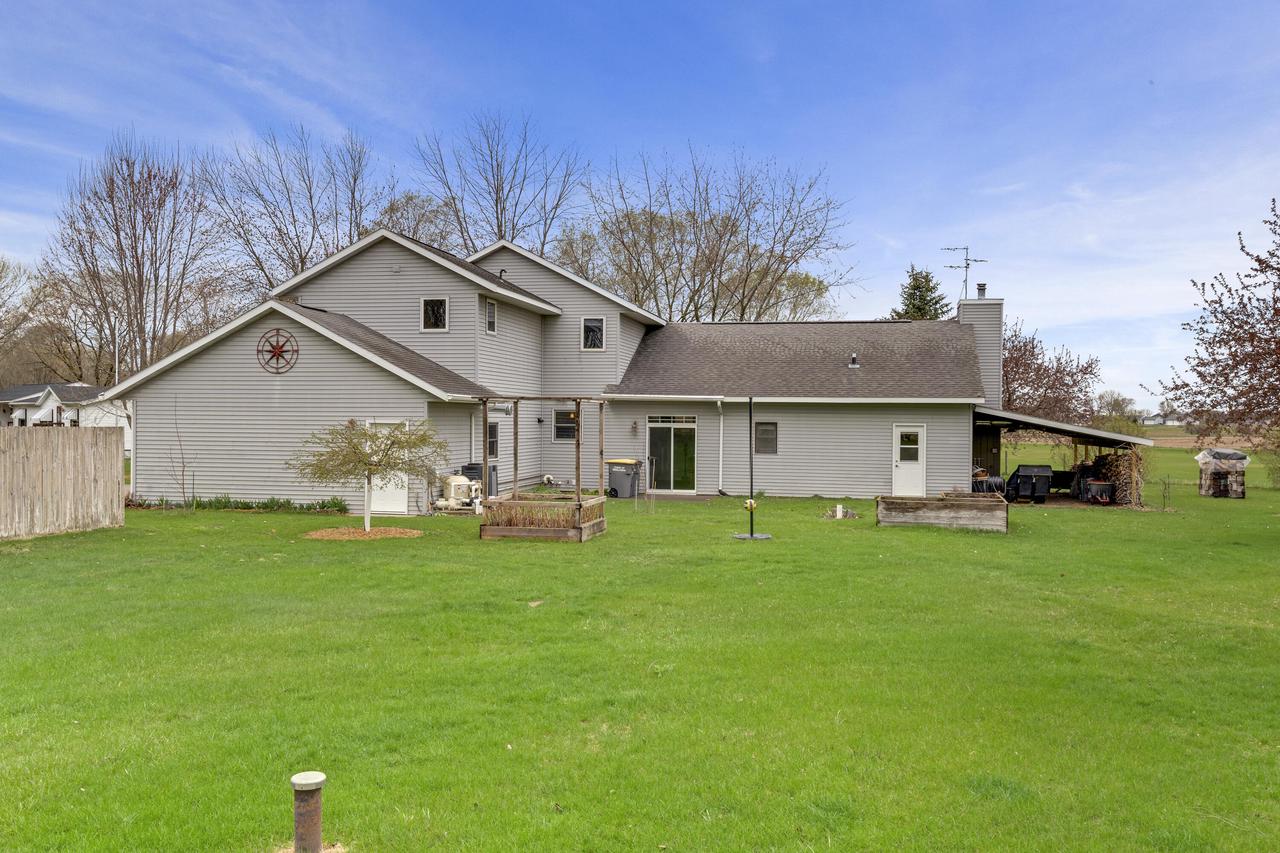 N5640 Theron COURT