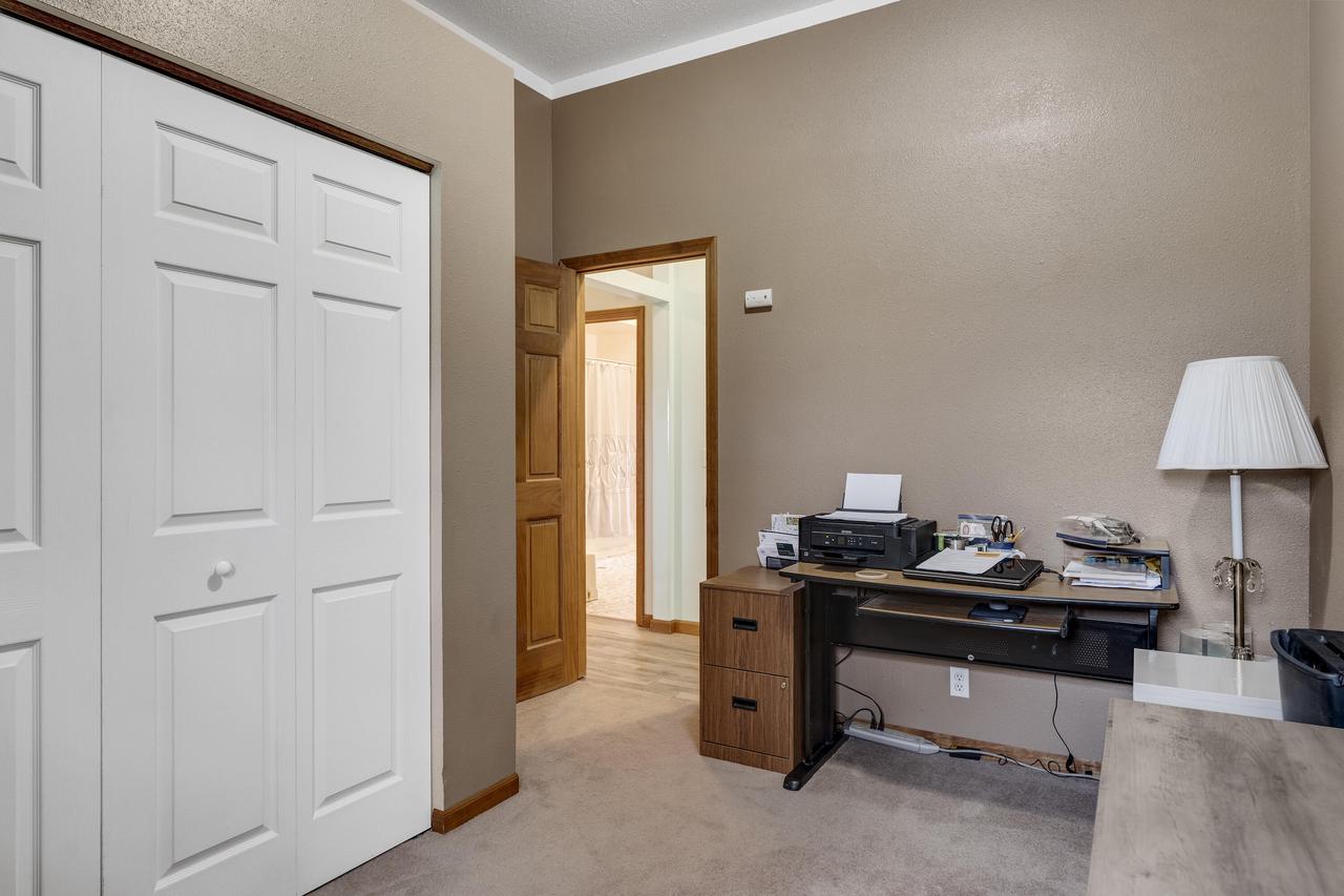 N5640 Theron COURT