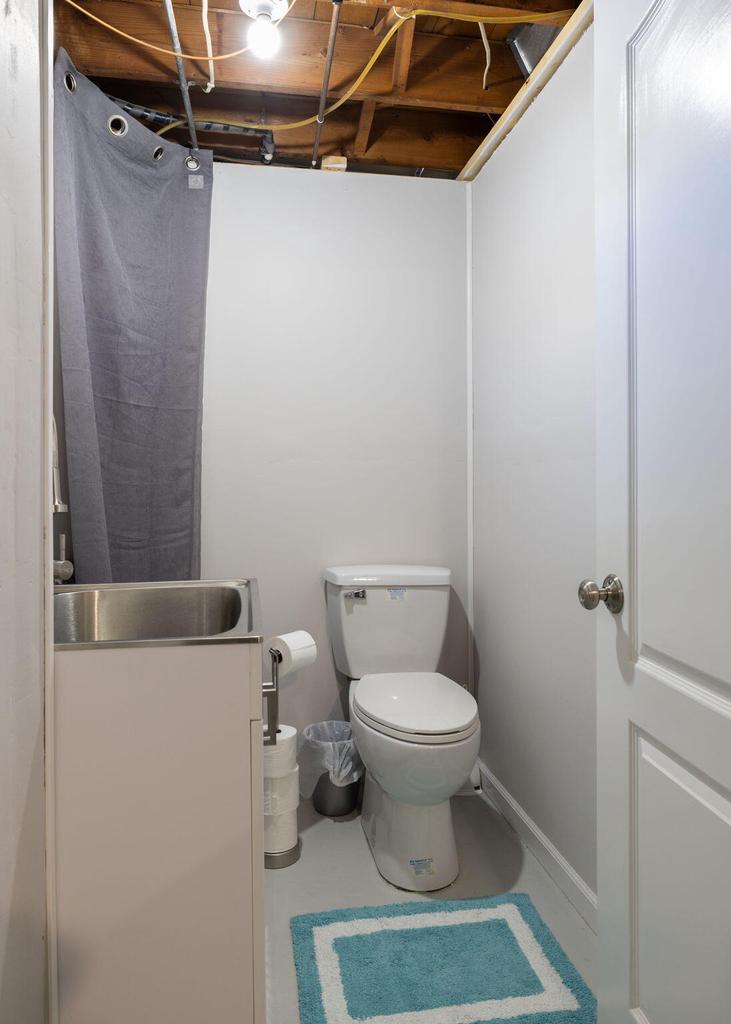 2115 Green Bay STREET