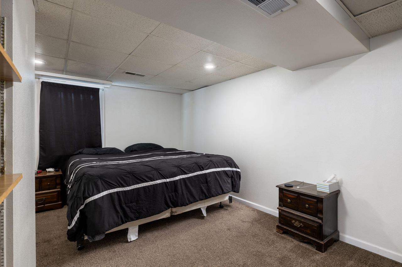 2115 Green Bay STREET