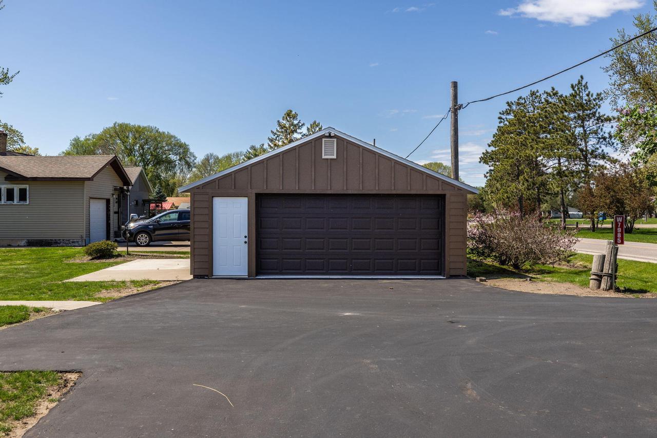 W7985 County Road ZB