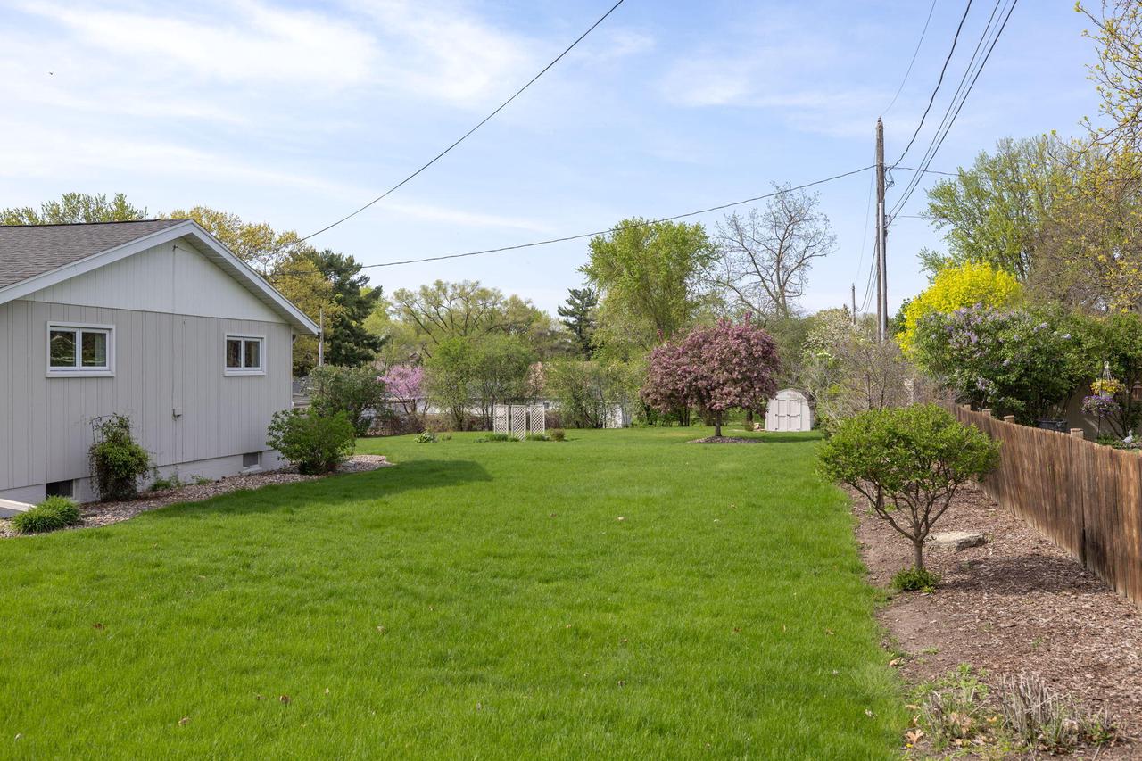 907 Lancaster STREET