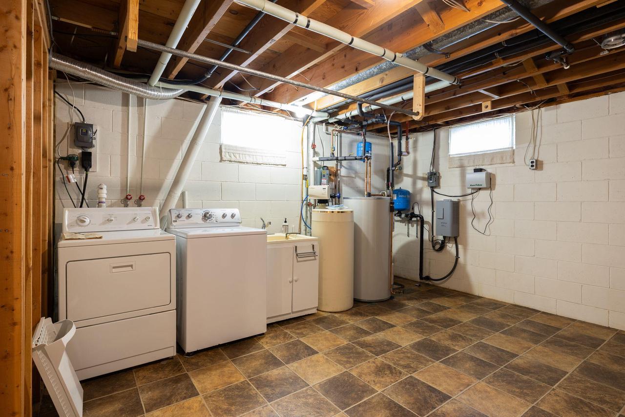 907 Lancaster STREET