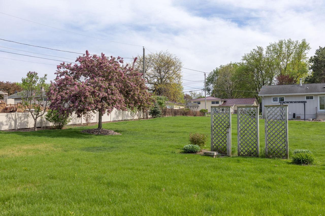 907 Lancaster STREET