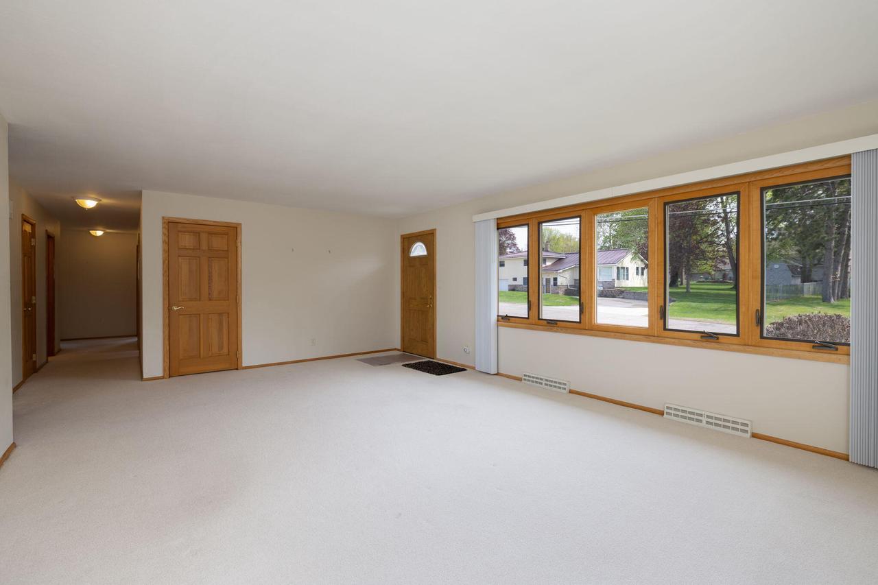 907 Lancaster STREET