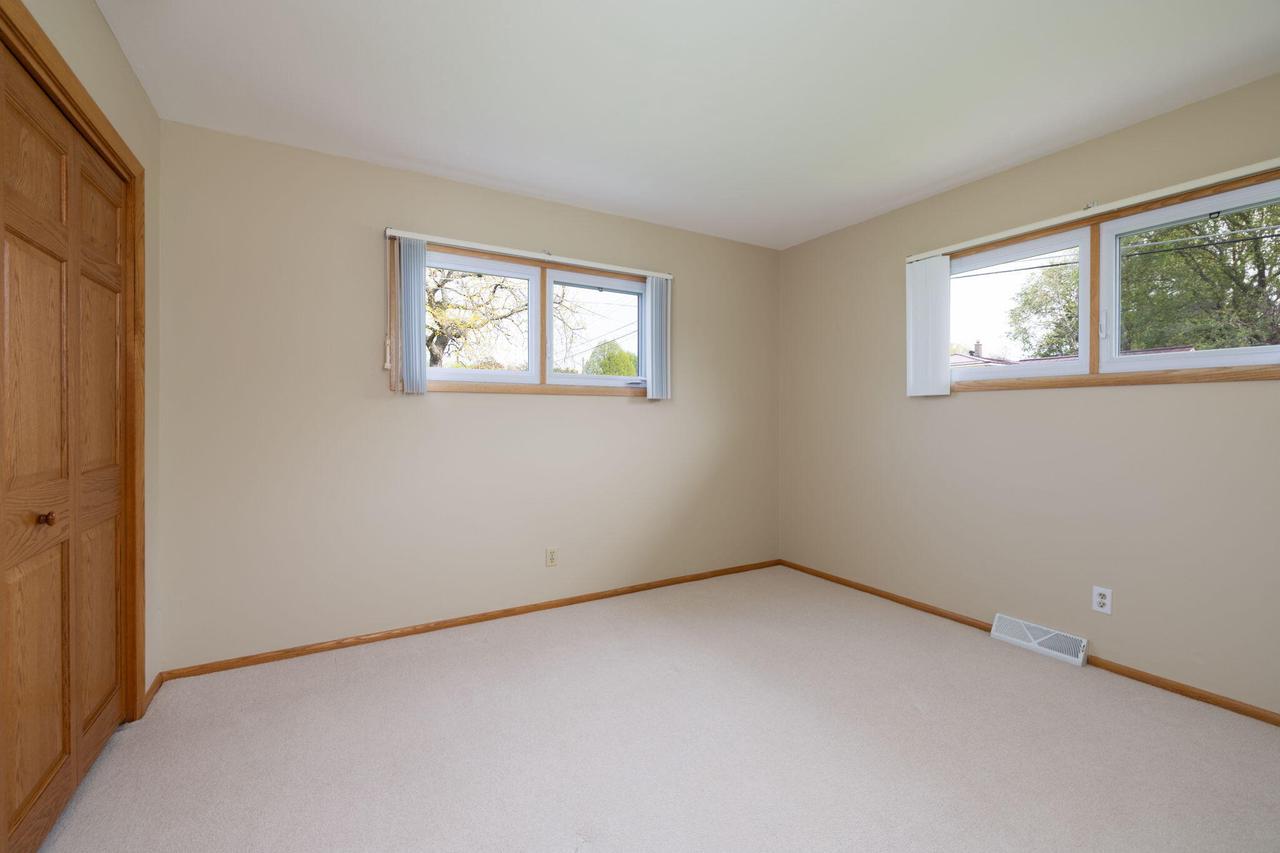 907 Lancaster STREET