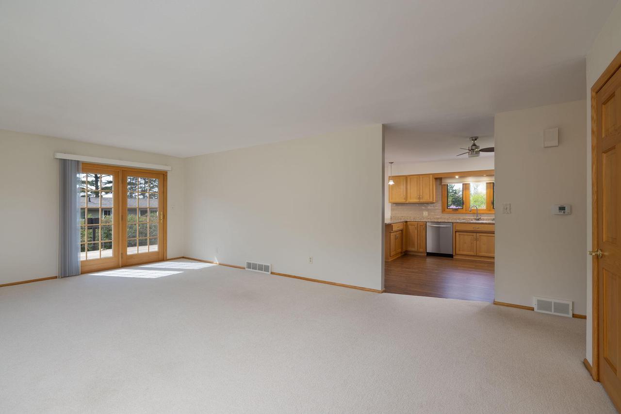 907 Lancaster STREET