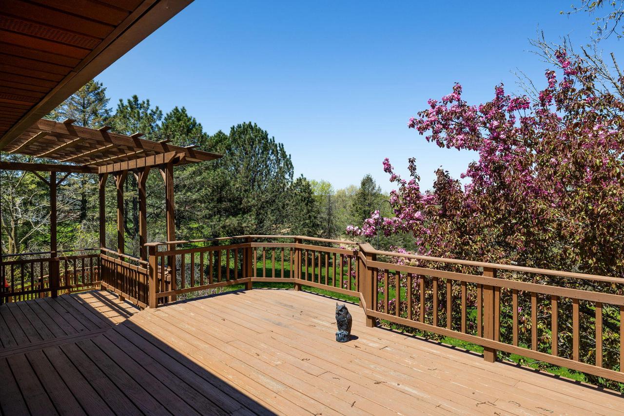 W4952 Woodhaven DRIVE