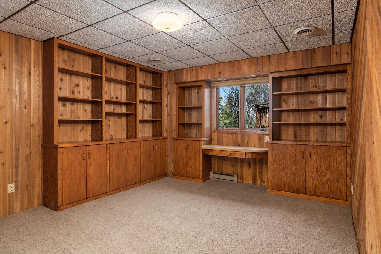 W4952 Woodhaven DRIVE